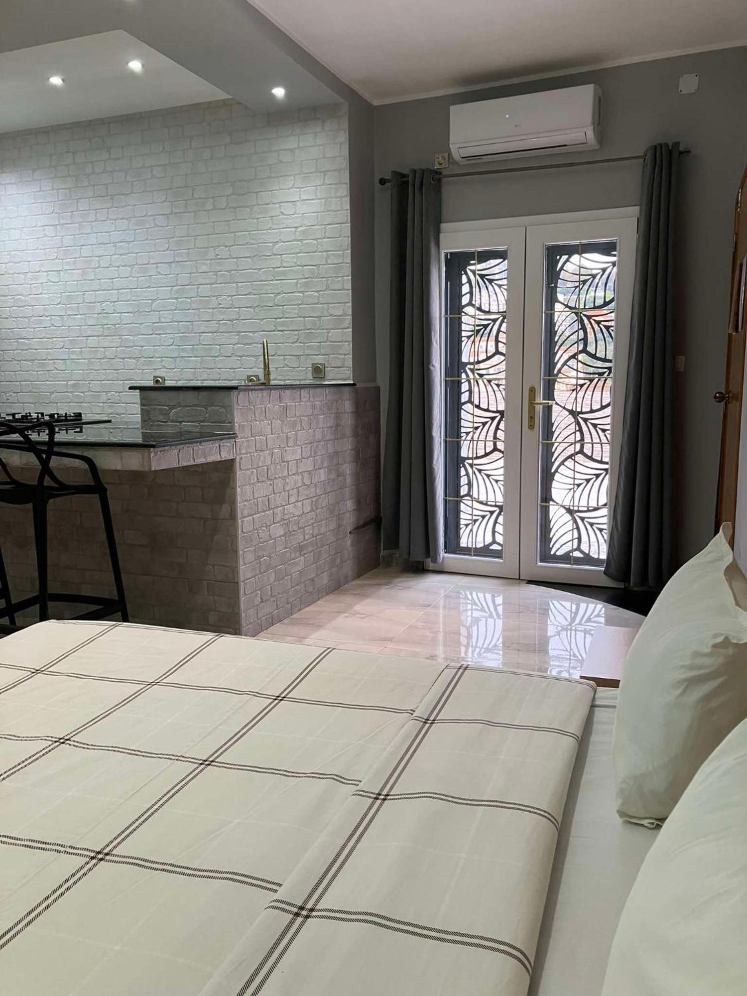 Hotel Mon Royaume 스키크다 외부 사진